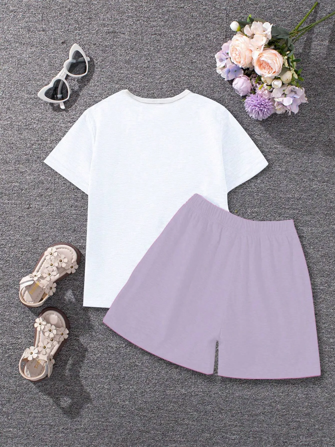 2pcs Young Girl Fashionable And Cute Face, Flowers & Letter Print Comfortable Round Neck Short Sleeve T-Shirt And Shorts Set, Summer Vacation