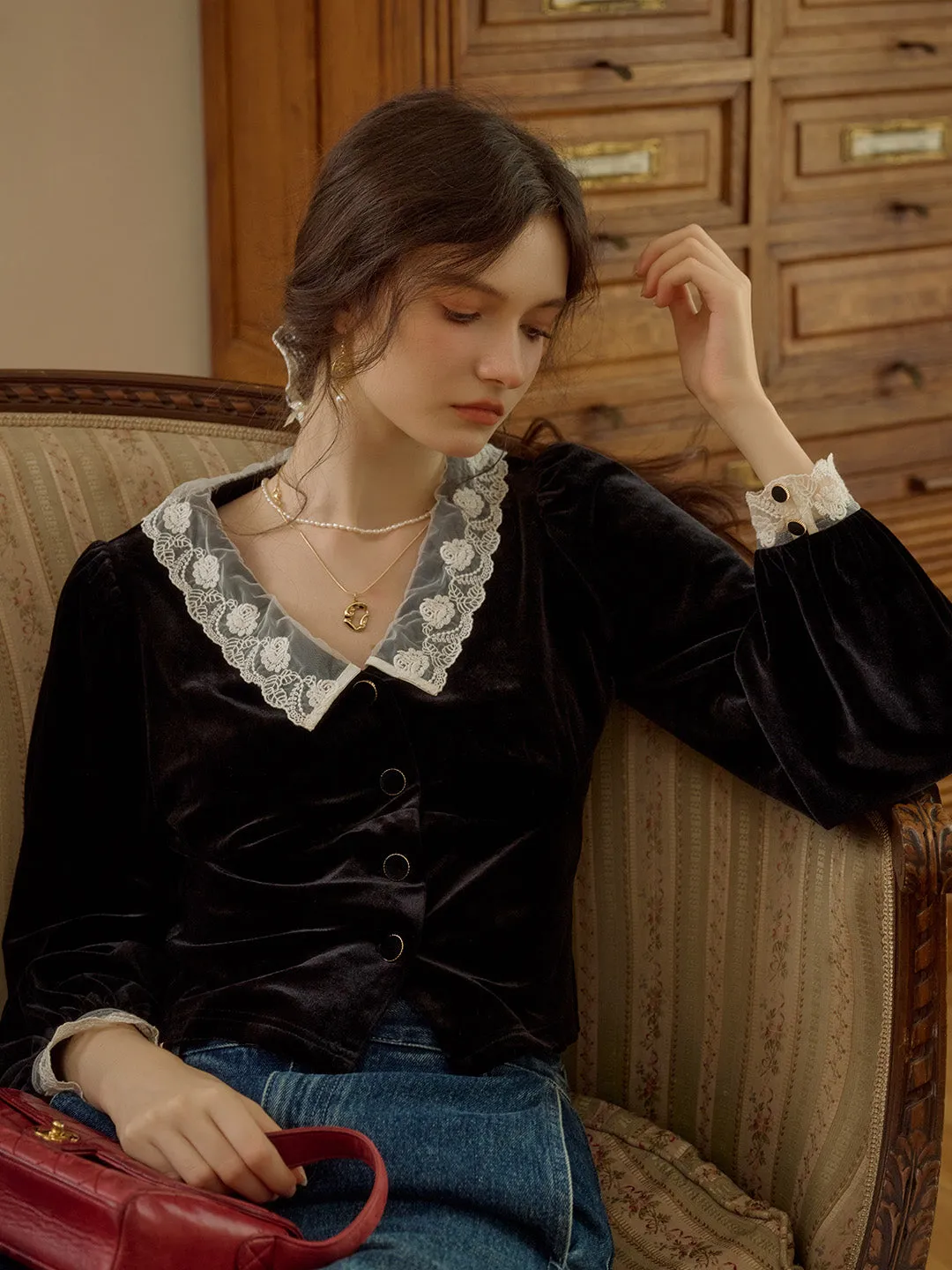 Megan Contrast Lace Lapel And Cuffs Lace Splicing Velvet Blouse