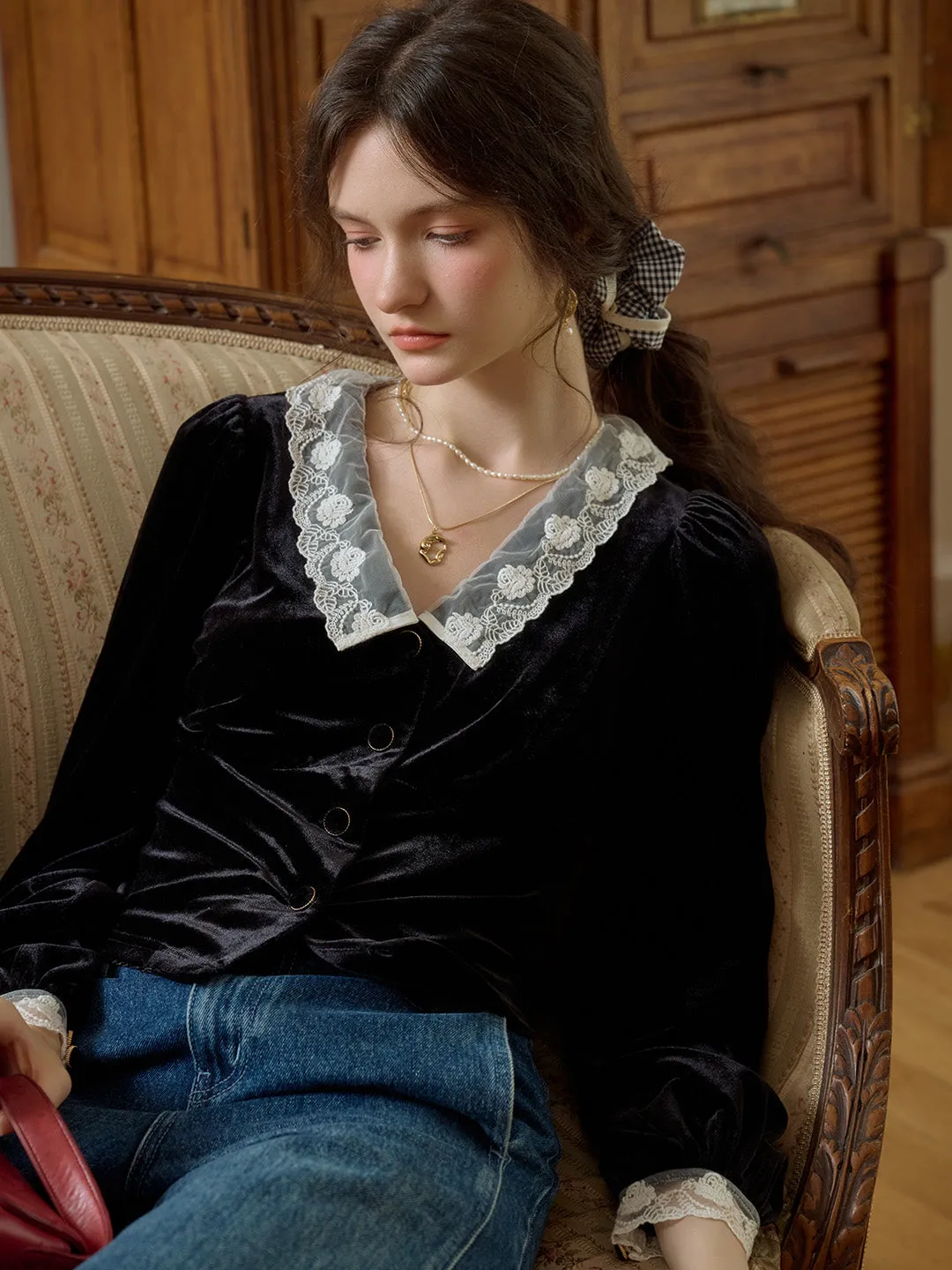 Megan Contrast Lace Lapel And Cuffs Lace Splicing Velvet Blouse