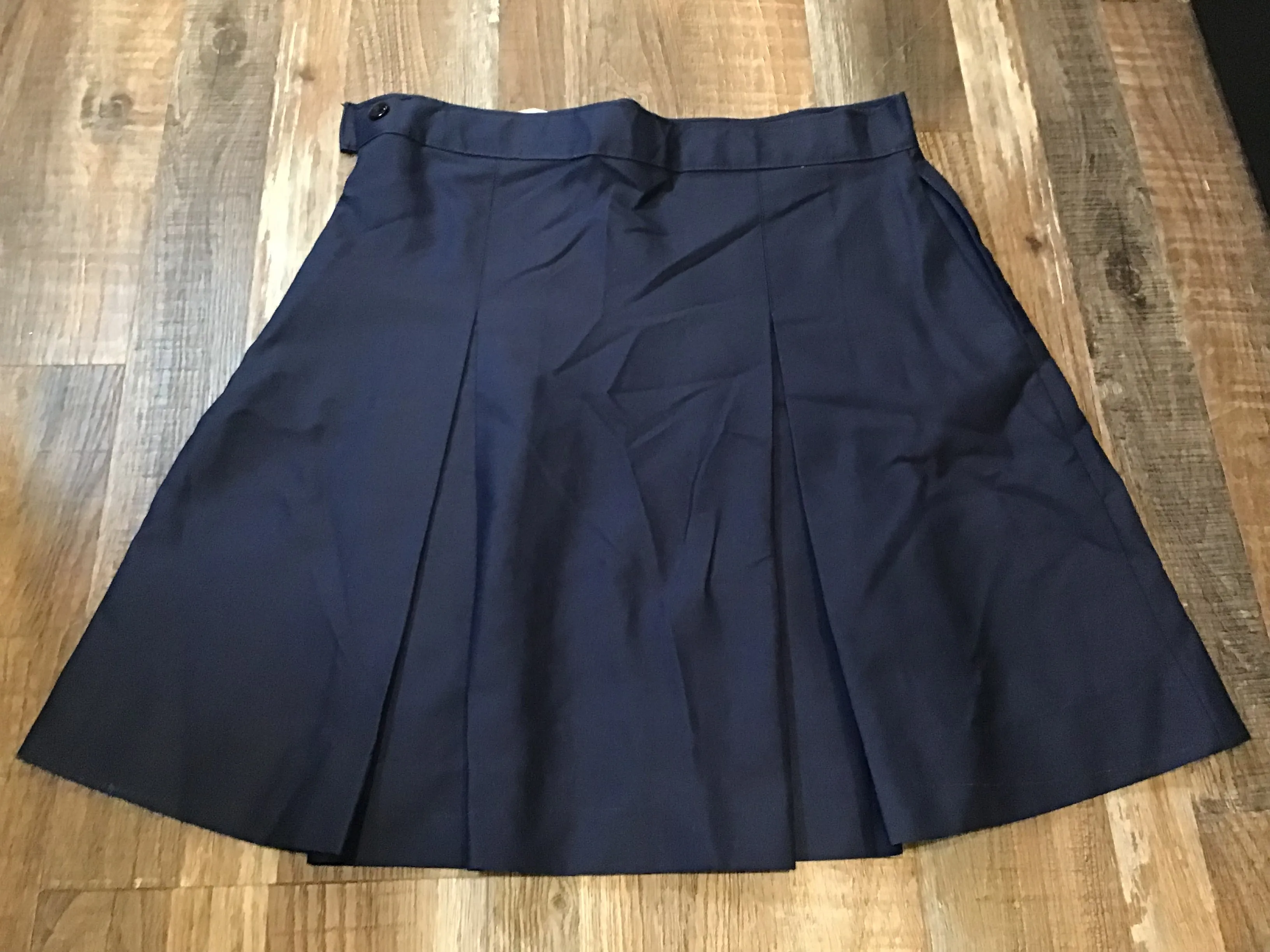 School Apparel 8 1/2 Uniform Navy Blue Skirt Girls size 8 1/2 NWOT
